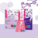 Damenbinden in Rosa, Lila und Violett mit Blumen-Design und japanischer Schrift – stilvolle, diskrete Monatshygiene.